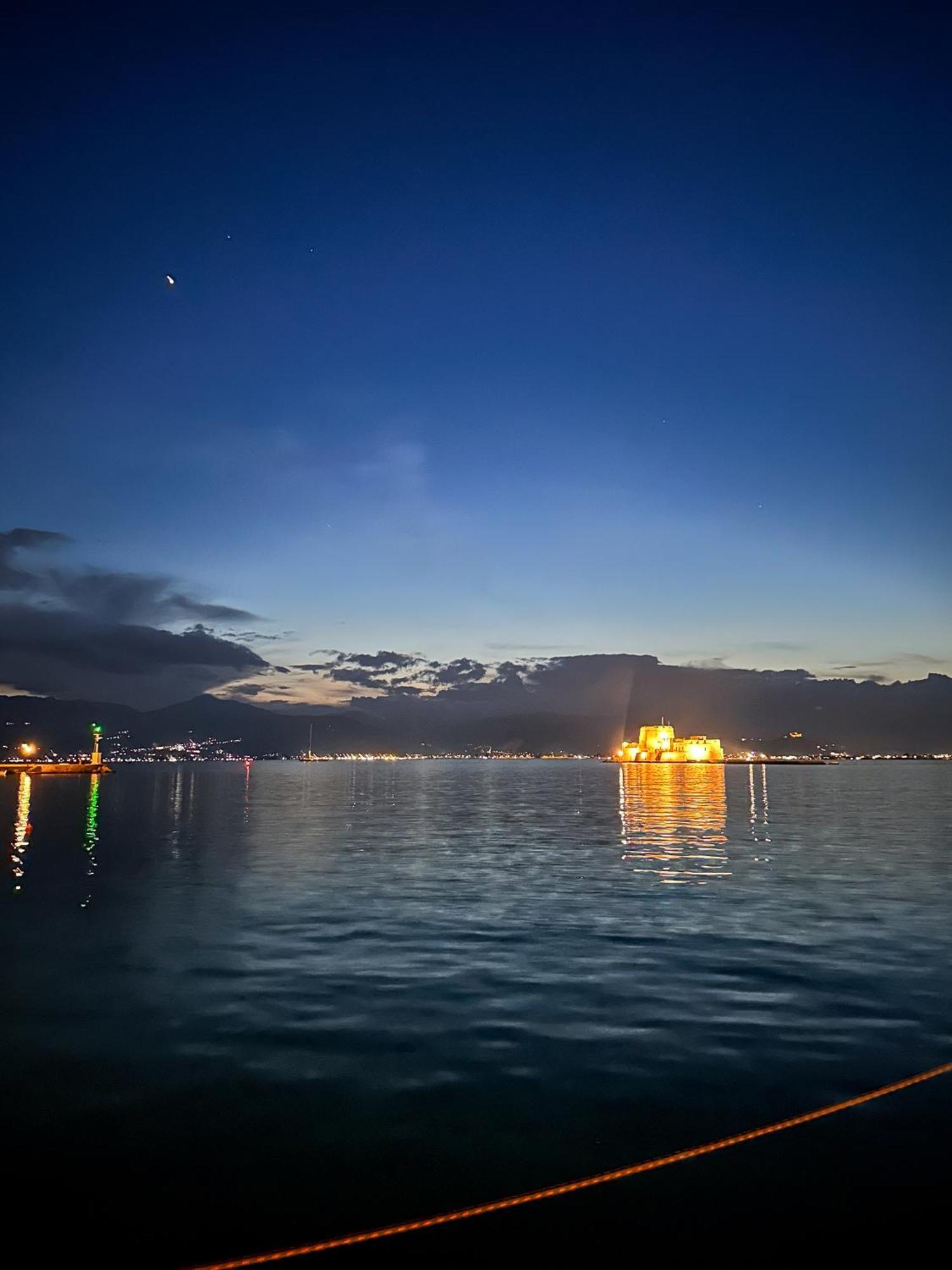 Blue Horizon, The Apartment นาฟปลิโอ ภายนอก รูปภาพ